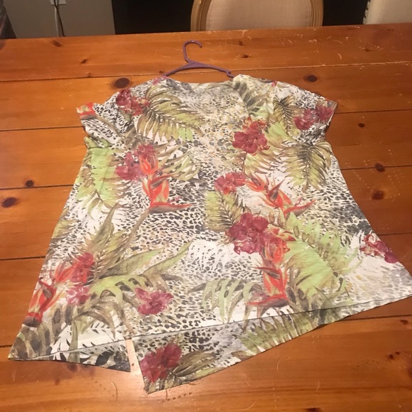 Terra&Sky top, 1X (16W-18W), animal, tropical, floral, multi colored. - Picture 13 of 14